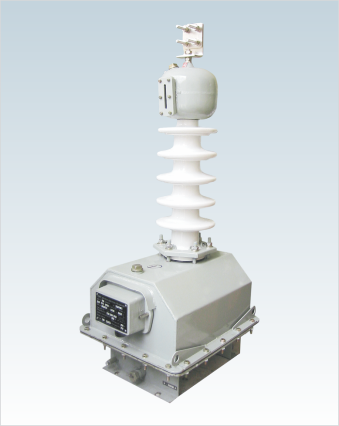 Biến áp trung thế 1 pha 1 sứ, ngoài trời, kiểu ngâm dầu